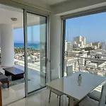 Stunning Sea & View - 3 Min Walk To