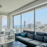 דירה Stunning Sea & View - 3 Min Walk To *