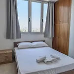 דירה Stunning Sea & View - 3 Min Walk To לרנקה