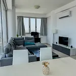 Stunning Sea & View - 3 Min Walk To לרנקה