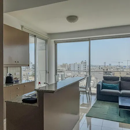 Stunning Sea & View - 3 Min Walk To *