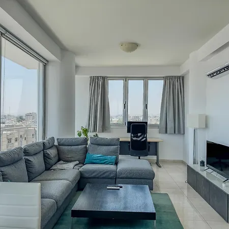 Stunning Sea & View - 3 Min Walk To