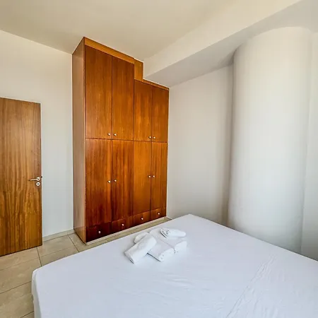 Stunning Sea & View - 3 Min Walk To דירה