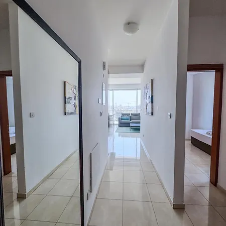 Stunning Sea & View - 3 Min Walk To דירה