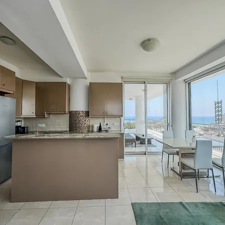 דירה Stunning Sea & View - 3 Min Walk To