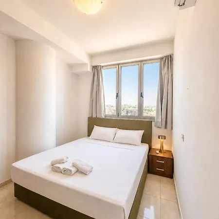 Rated - Premium Seaview 2-bdr-apt In Tallest Building In - 2 Min Walk To Lejlighed *
