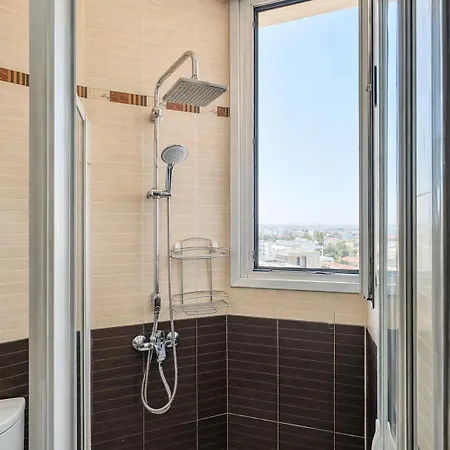 Lejlighed Rated - Premium Seaview 2-bdr-apt In Tallest Building In - 2 Min Walk To