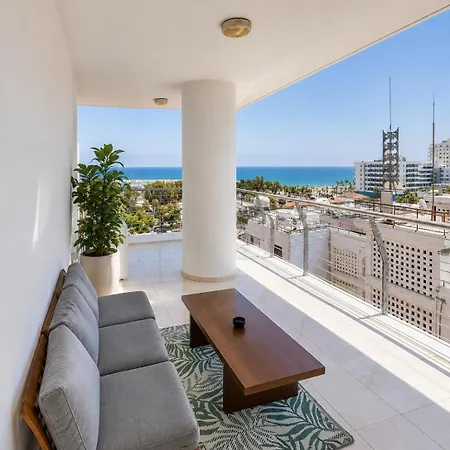 Rated - Premium Seaview 2-bdr-apt In Tallest Building In - 2 Min Walk To *