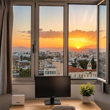 Rated - Premium Seaview 2-bdr-apt In Tallest Building In - 2 Min Walk To Lejlighed