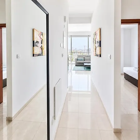 Lejlighed Rated - Premium Seaview 2-bdr-apt In Tallest Building In - 2 Min Walk To