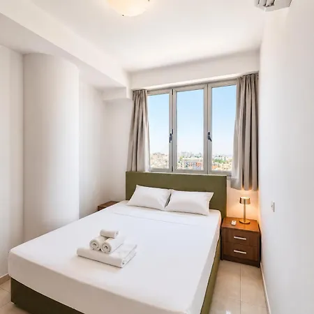 Rated - Premium Seaview 2-bdr-apt In Tallest Building In - 2 Min Walk To Larnaca