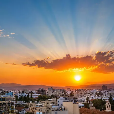 Lejlighed Rated - Premium Seaview 2-bdr-apt In Tallest Building In - 2 Min Walk To