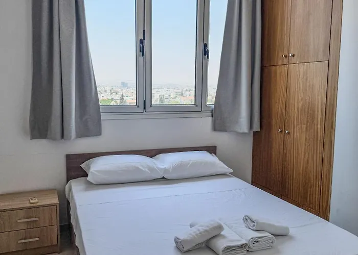 Daire Stunning Sea & View - 3 Min Walk To Larnaca