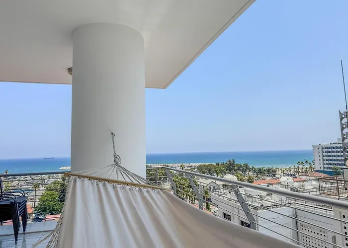 Appartement Stunning Sea & View - 3 Min Walk To Larnaca