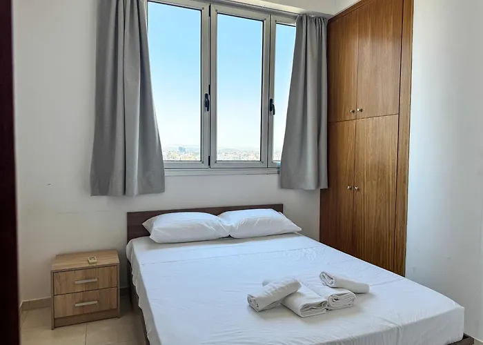 Stunning Sea & View - 3 Min Walk To * Larnaca