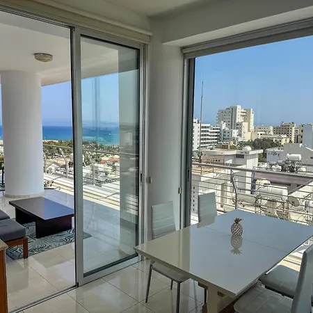 Stunning Sea & View - 3 Min Walk To