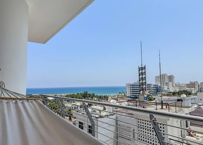 Stunning Sea & View - 3 Min Walk To Apartment *