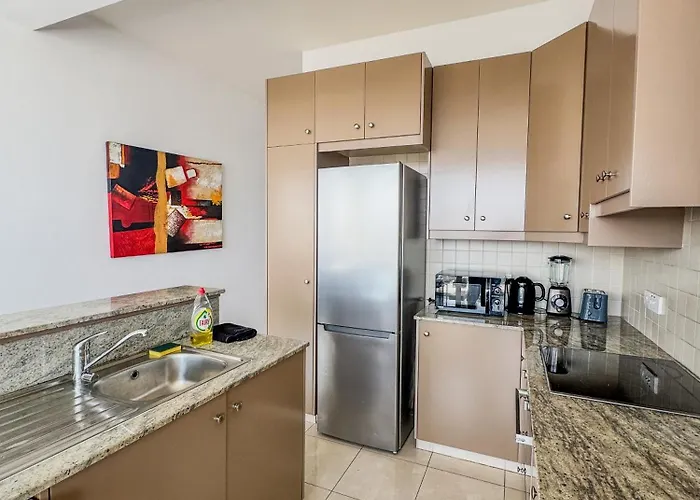 Stunning Sea & View - 3 Min Walk To Apartment