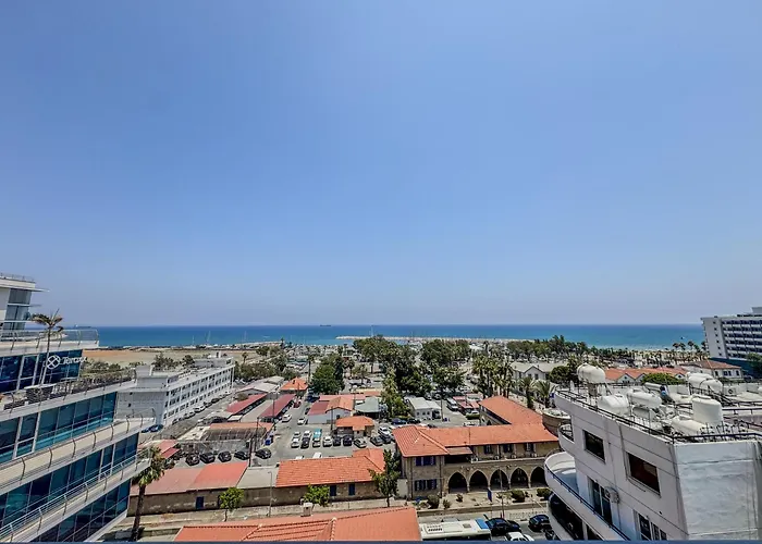 Stunning Sea & View - 3 Min Walk To Apartment Larnaca