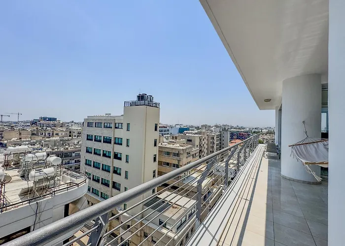 Stunning Sea & View - 3 Min Walk To *